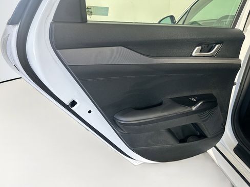 Used 2025 Kia K5 LXS image 25