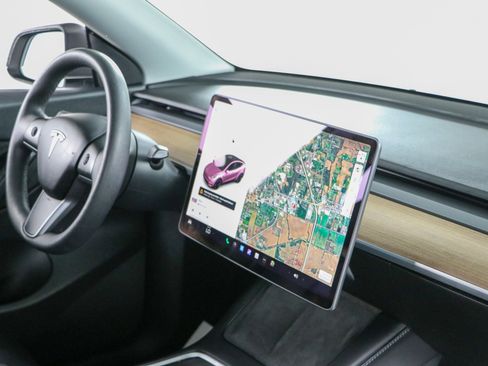 Used 2022 Tesla Model Y Performance AWD/4WD image 23