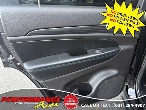 Used 2020 Jeep Grand Cherokee Laredo image 30