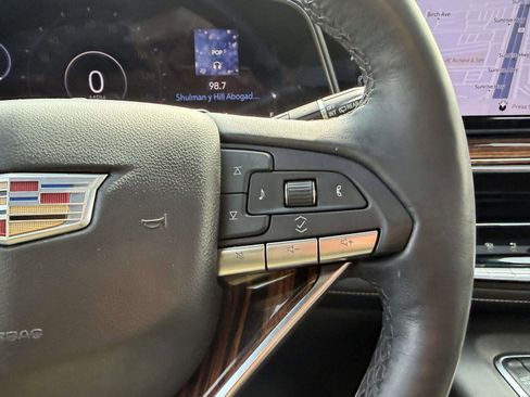 Used 2022 Cadillac Escalade ESV Premium Luxury AWD/4WD image 29