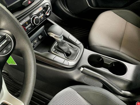 Used 2023 Kia Soul LX FWD image 16