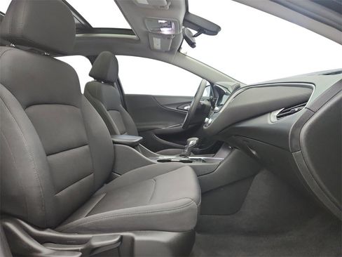 Used 2022 Chevrolet Malibu LT image 27