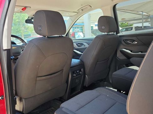 Used 2020 Chevrolet Traverse LT FWD image 16