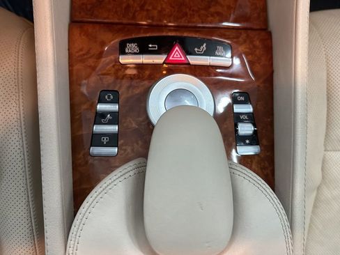 Used 2014 Mercedes-Benz CL 550 4MATIC image 18