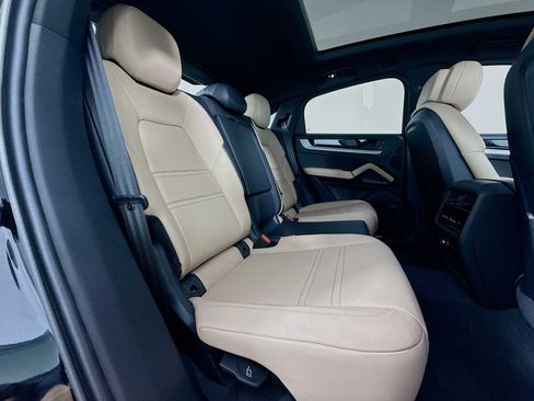 New 2026 Porsche Cayenne Coupe image 29