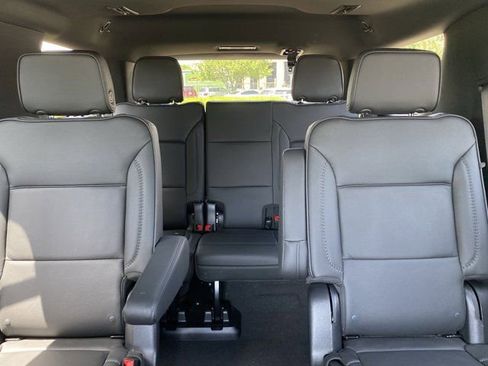Used 2025 GMC Yukon Denali w/ Sun & Power Step Package AWD/4WD image 33