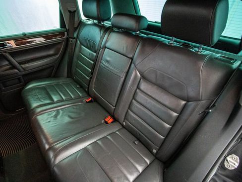 Used 2008 Volkswagen Touareg V10 TDI image 25