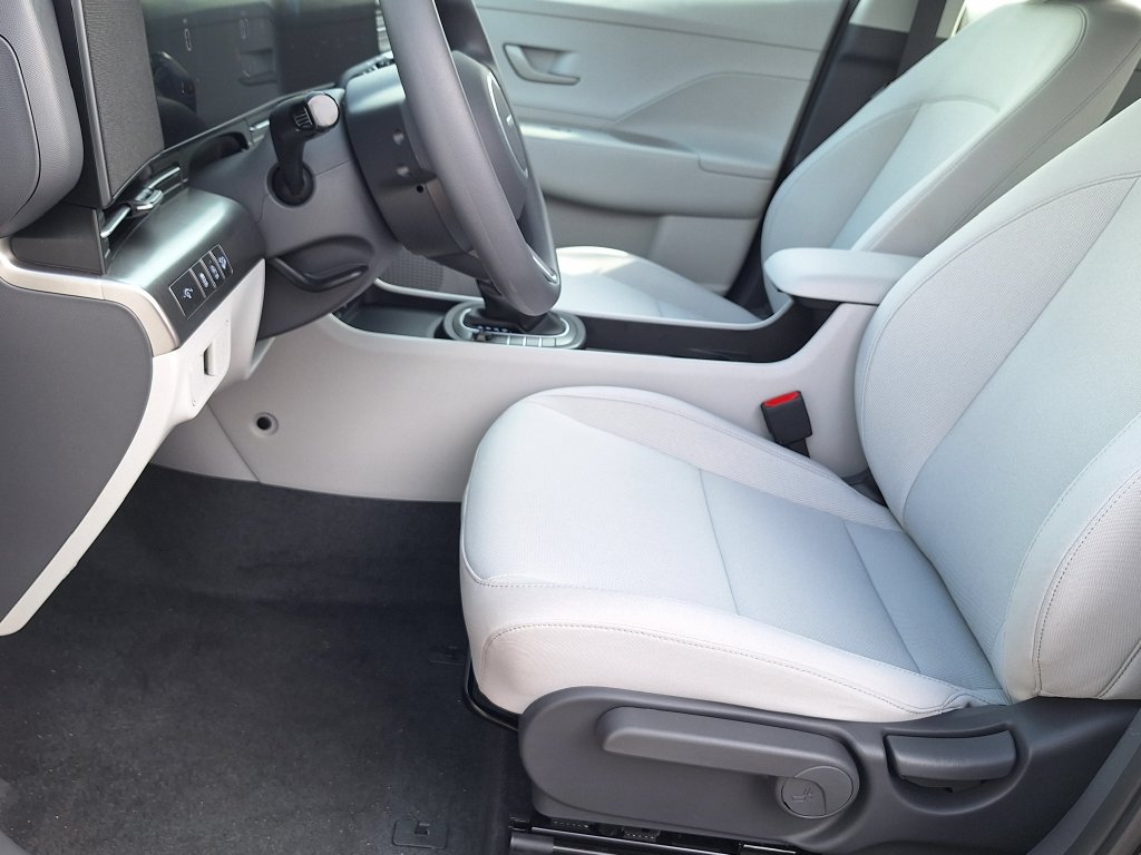 New 2026 Hyundai Kona SE AWD/4WD image 11