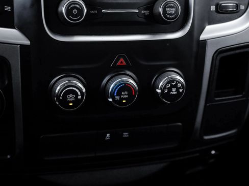 Used 2022 RAM 1500 Classic SLT RWD image 30