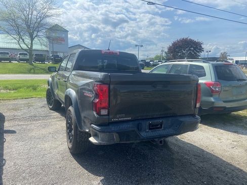 Used 2024 Chevrolet Colorado Trail Boss w/ Advanced Trailering Package AWD/4WD image 4