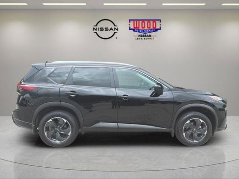 Used 2024 Nissan Rogue SV w/ SV Premium Package AWD/4WD image 2