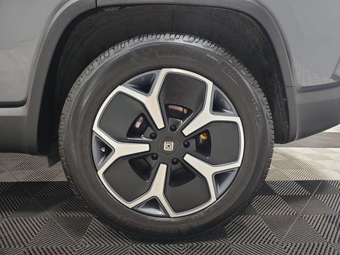 Used 2023 Rivian R1S Adventure Quad AWD/4WD image 10