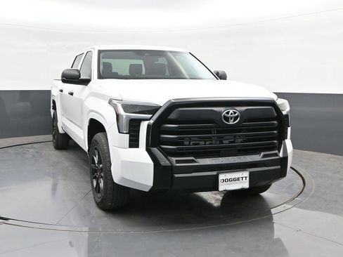 Used 2024 Toyota Tundra SR w/ SR Tow Package AWD/4WD image 20
