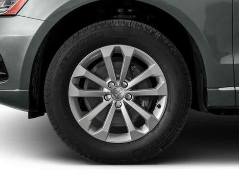 Used 2017 Audi Q5 2.0T Premium Plus w/ Technology Package image 15