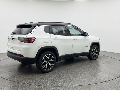Used 2025 Jeep Compass Limited AWD/4WD image 9