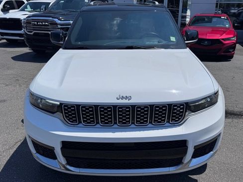 Used 2023 Jeep Grand Cherokee L Summit AWD/4WD image 2
