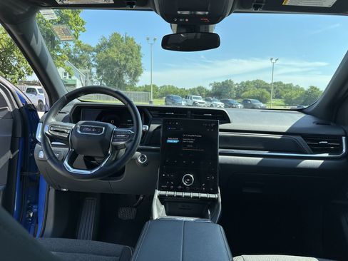 Certified 2026 GMC Terrain Elevation AWD/4WD image 31