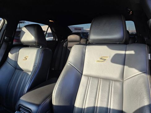 Used 2018 Chrysler 300 S w/ 300S Alloy Package image 25