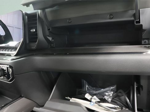 Used 2024 Chevrolet Silverado 1500 ZR2 w/ Technology Package image 29