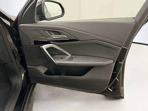 Used 2025 BMW X2 xDrive28i image 34