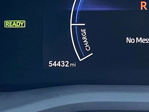 Used 2025 Toyota Camry SE image 29