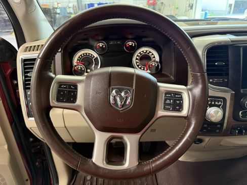 Used 2018 RAM 1500 Laramie AWD/4WD image 17