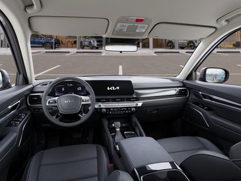 New 2025 Kia Telluride LX image 17