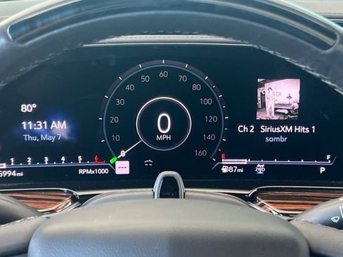 Used 2023 Cadillac Escalade Premium Luxury AWD/4WD image 33
