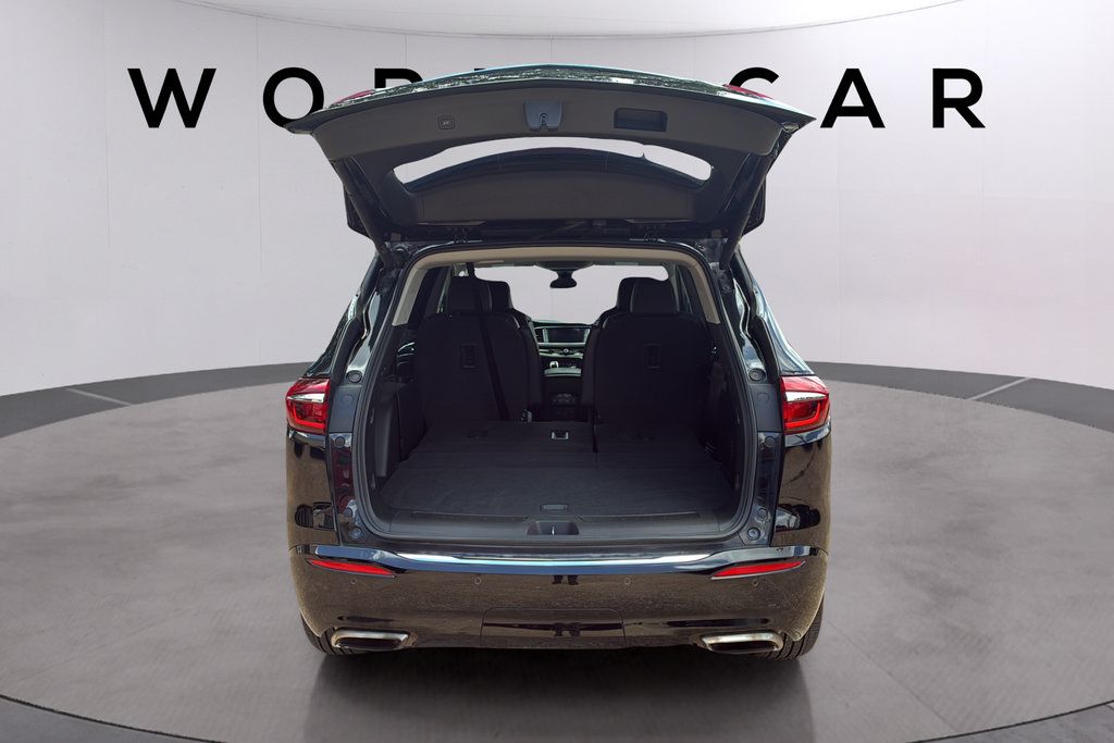 Used 2020 Buick Enclave Avenir w/ Avenir Technology Package FWD image 18