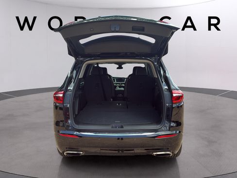 Used 2020 Buick Enclave Avenir w/ Avenir Technology Package FWD image 18