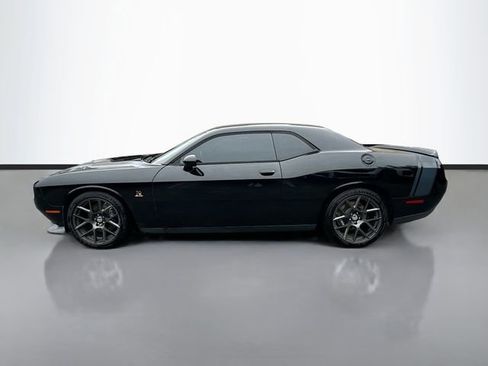 Used 2016 Dodge Challenger R/T Scat Pack w/ Leather Interior Group RWD image 9