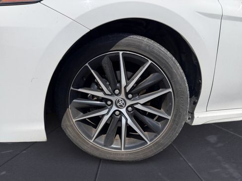 Used 2023 Toyota Camry SE w/ Convenience Package FWD image 14