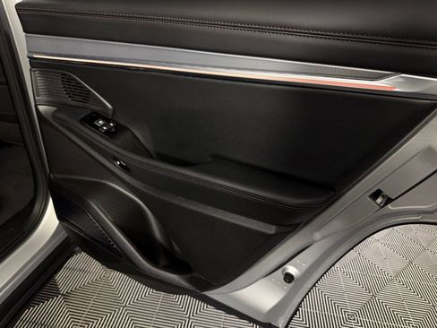 Used 2025 Jeep Wagoneer S Launch Edition image 33