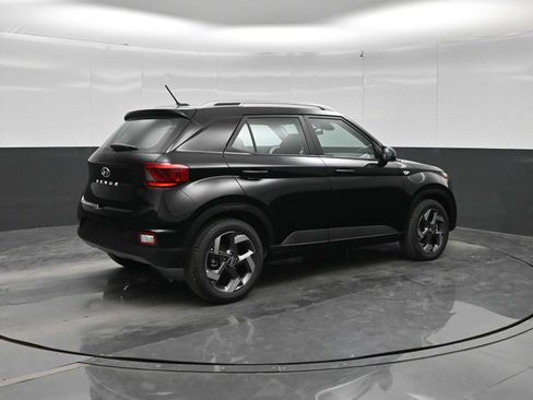 New 2026 Hyundai Venue SEL FWD image 7