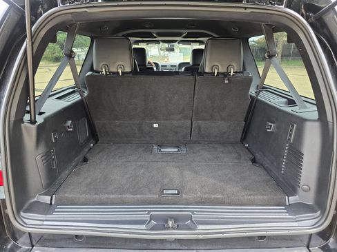 Used 2017 Lincoln Navigator L Select AWD/4WD image 18