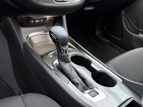 Used 2024 Chevrolet Malibu LT image 25