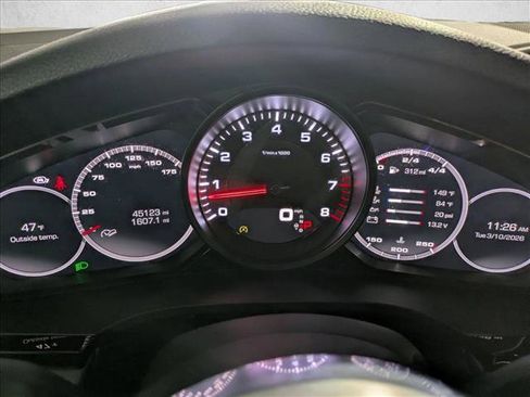 Used 2019 Porsche Cayenne image 15