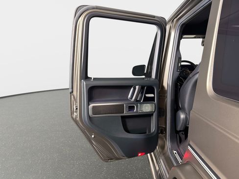 Used 2022 Mercedes-Benz G 550 image 28