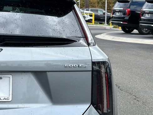 Certified 2025 Cadillac Optiq Luxury 1 image 50