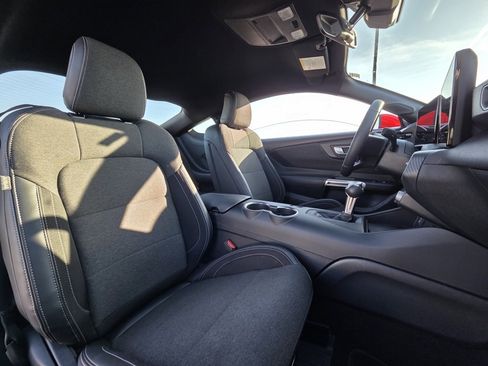 Used 2025 Ford Mustang EcoBoost image 28