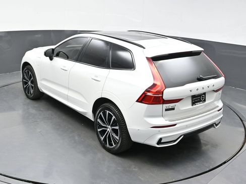 Used 2023 Volvo XC60 T8 Plus AWD/4WD image 33