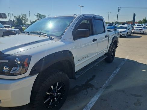 Used 2014 Nissan Titan SV w/ SV Value Truck Package AWD/4WD image 2