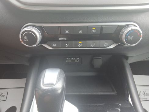 Used 2024 Nissan Altima 2.5 SR FWD image 17