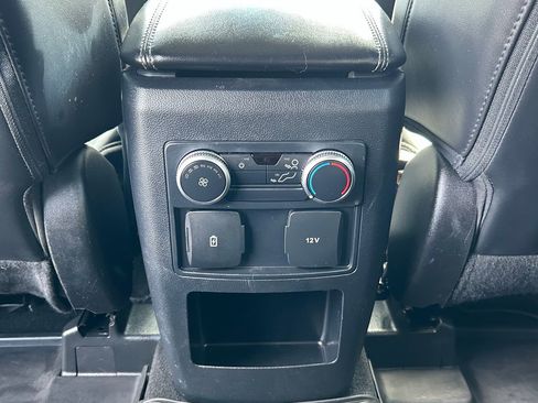 Used 2021 Ford Explorer XLT w/ Equipment Group 202A image 23