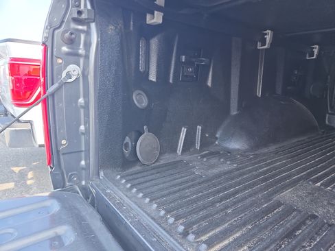 Used 2019 Ford F150 XLT w/ Equipment Group 302A Luxury AWD/4WD image 24