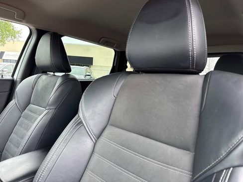 Used 2022 Mitsubishi Outlander SE image 22