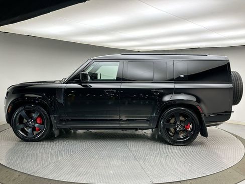 Certified 2023 Land Rover Defender 130 X-Dynamic SE image 10