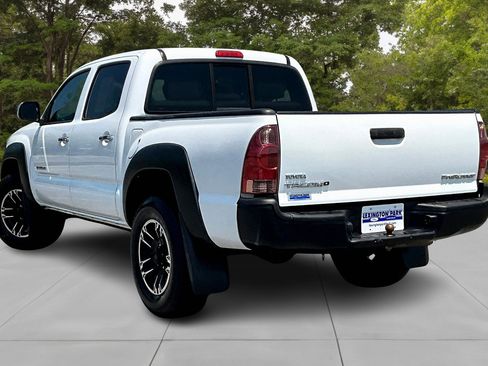 Used 2015 Toyota Tacoma PreRunner w/ Convenience Package RWD image 4