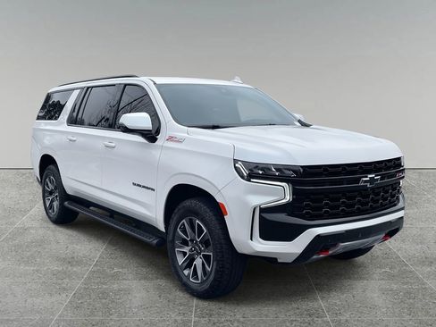 Used 2024 Chevrolet Suburban Z71 w/ Luxury Package image 7