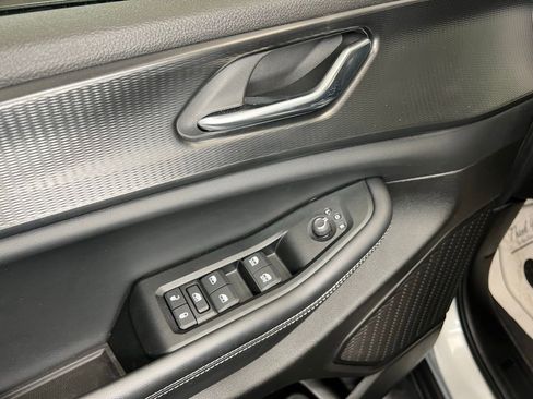 Used 2024 Jeep Grand Cherokee Altitude image 15